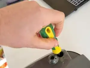 ROFlsRV2LHN2seeU