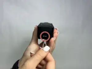 UNpaYxleDKXqdUE1