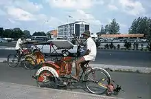 Image 321960s saw the boom of the informal becak. (from History of Jakarta)