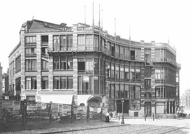 Facade of the Maison du Peuple/Volkshuis by Horta (1896–1899)