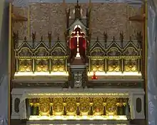 High altar by Jules Cantini inside the Église Saint-Vincent-de-Paul